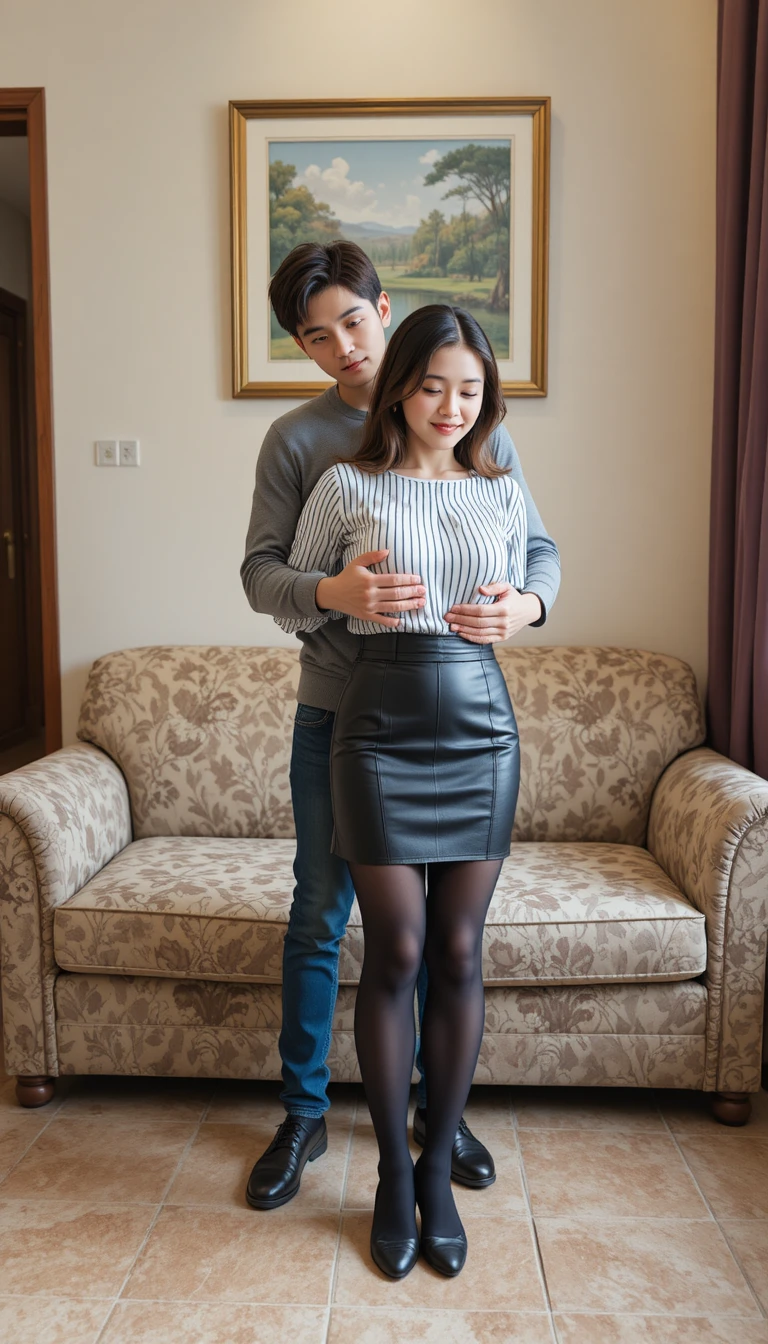 아늑한 거실에서 나이 든 여성을 껴안는 젊은 남성