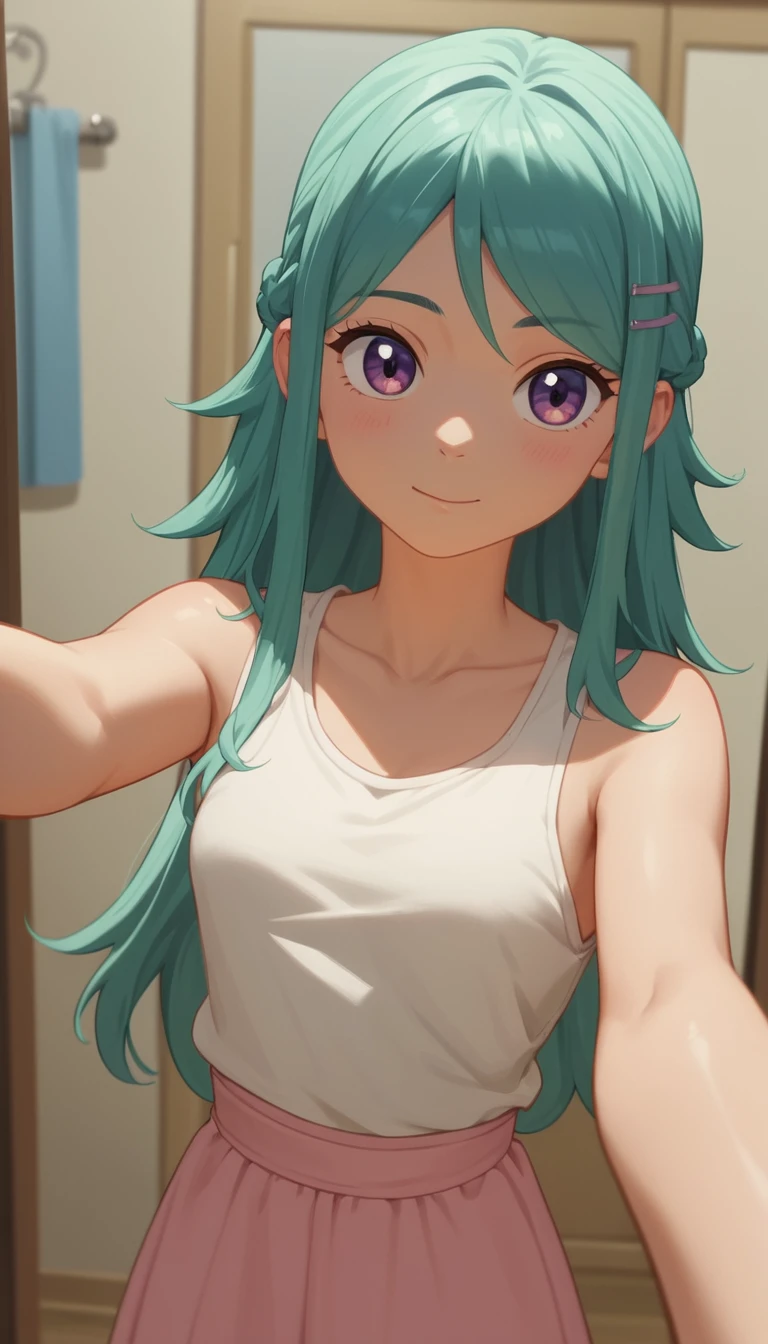Ragazza anime che si fa un selfie allo specchio del bagno in pigiama casual