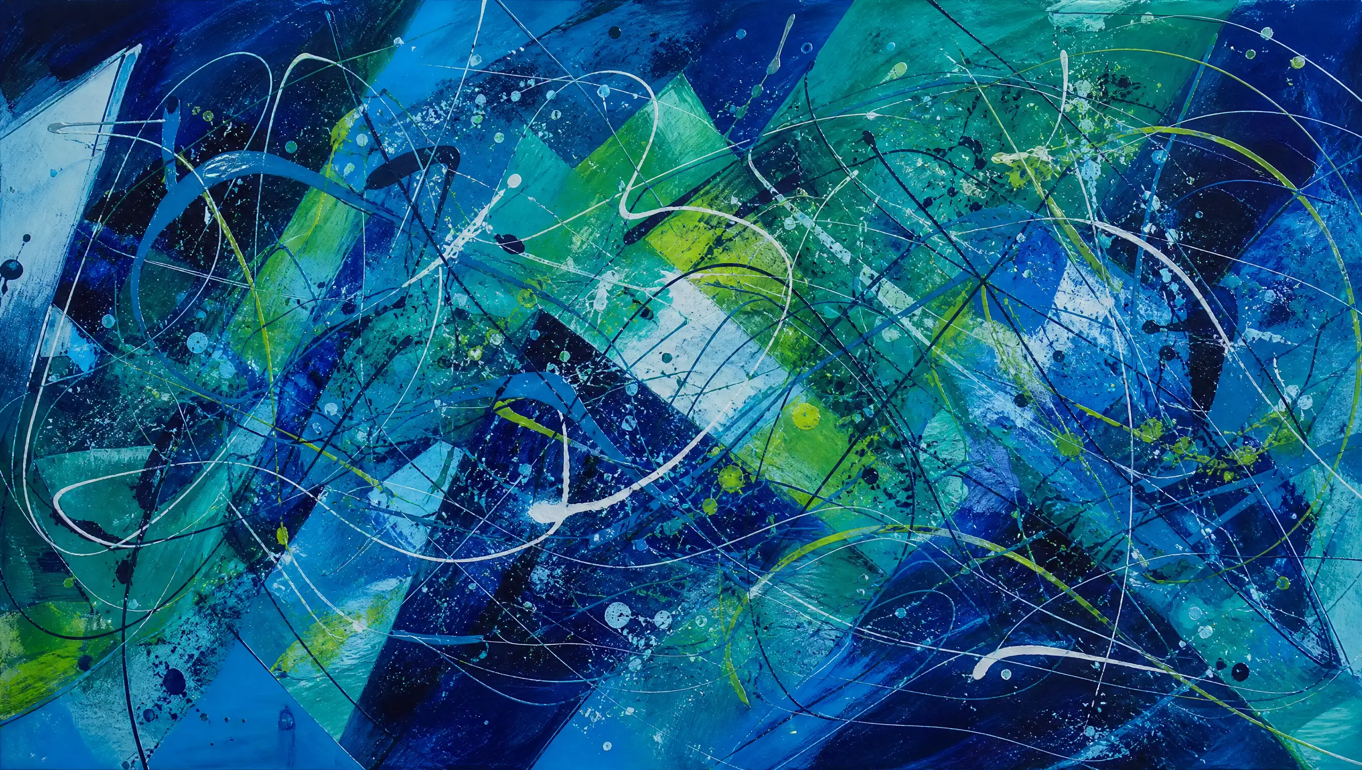 Abstrakte blaue und grüne geometrische Formen mit fließenden Linien